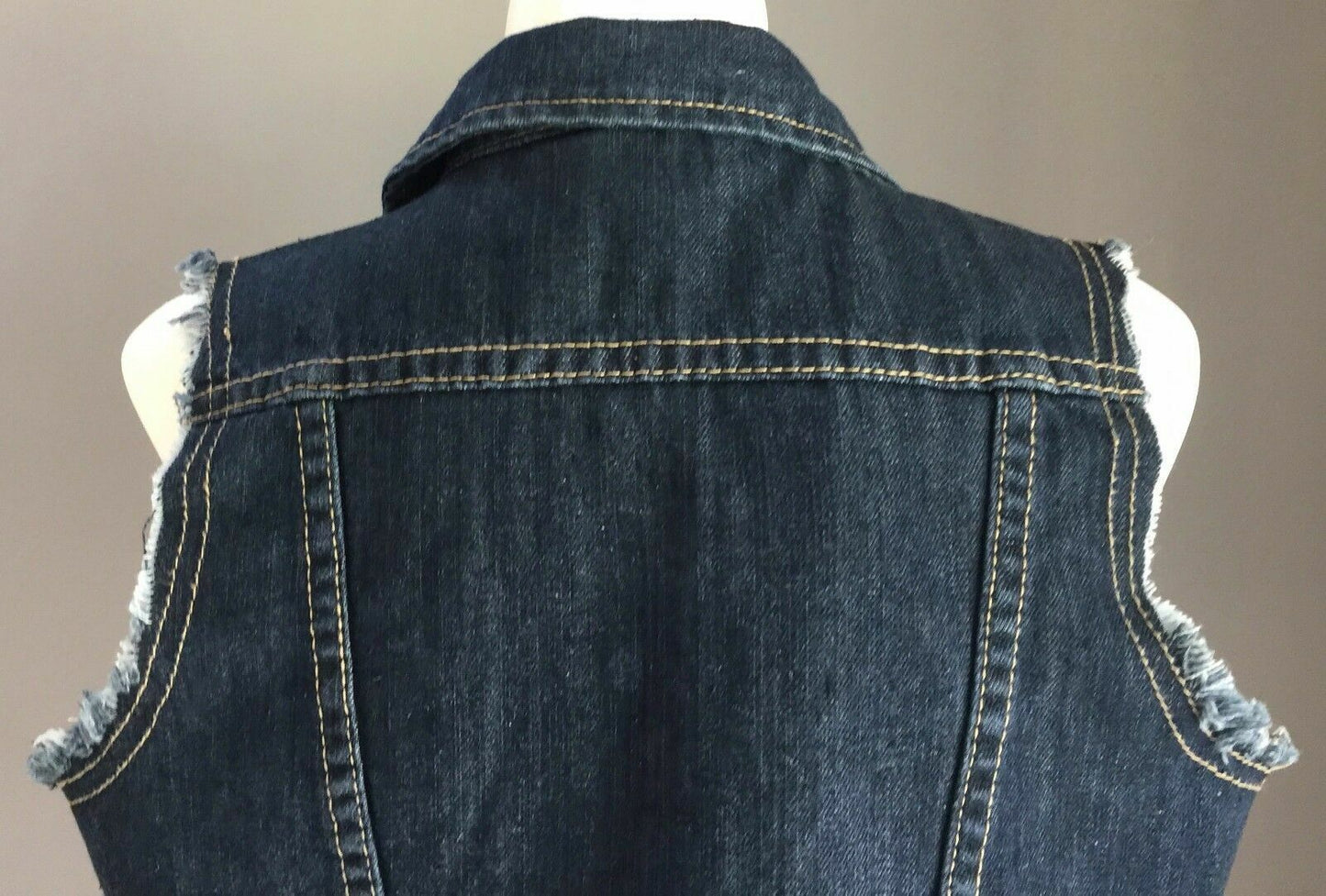 Tween Girl Size 12 PINK SUGAR Denim Jacket Crop Sleeveless Blue w Stud Trim NEW