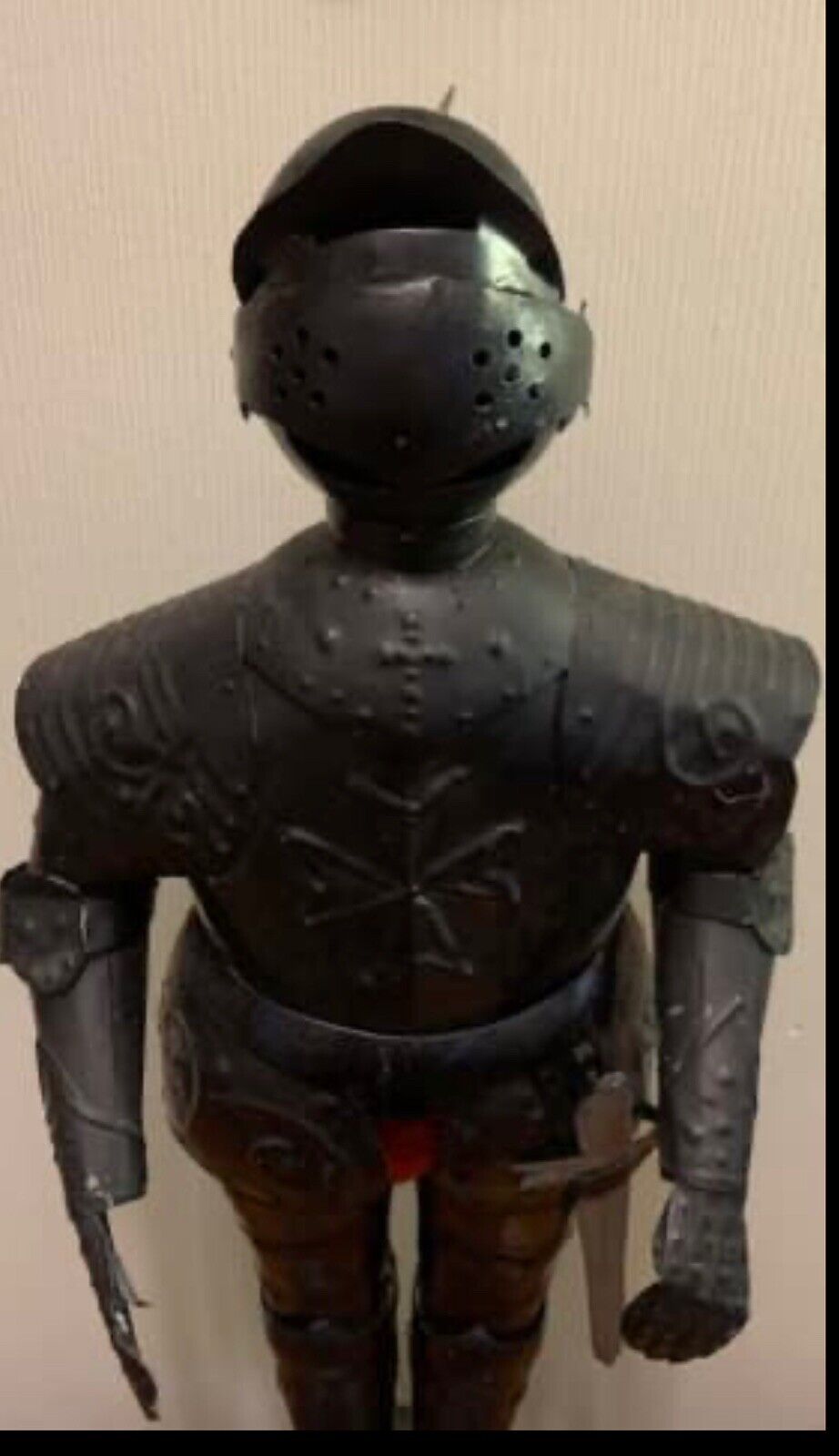 Mid century 53cm MALTA souvenir Medieval knight w sword Pressed metal tin Armour