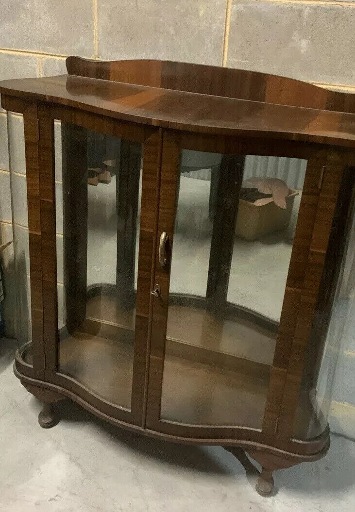 Vtg CHINA CABINET Queen Anne Bow Curve 2X Glass Shelf Timber Veneer NO KEY Open