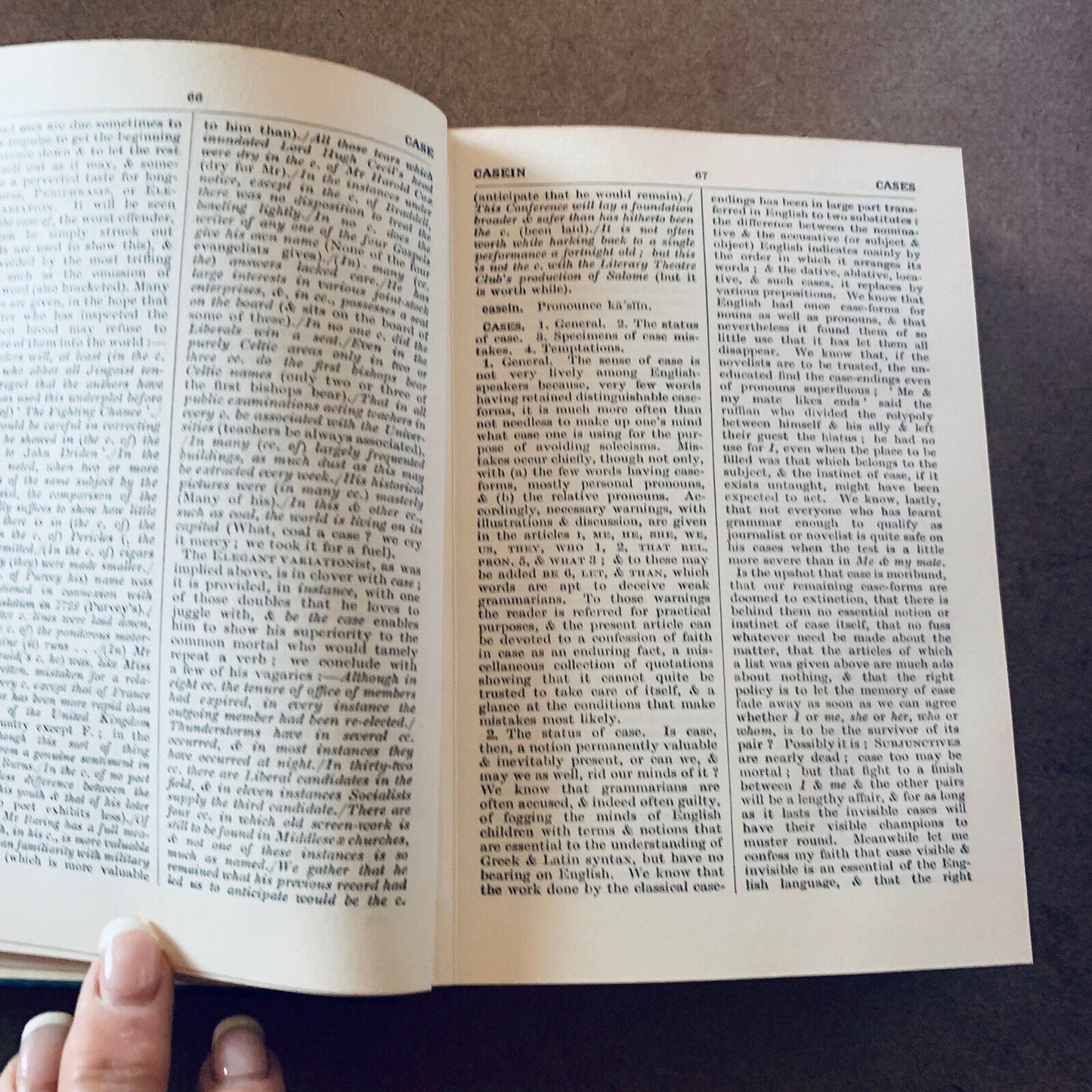 HC Book A DICTIONARY OF MODERN ENGLISH USAGE H W Fowler DJ 1958 Words Language