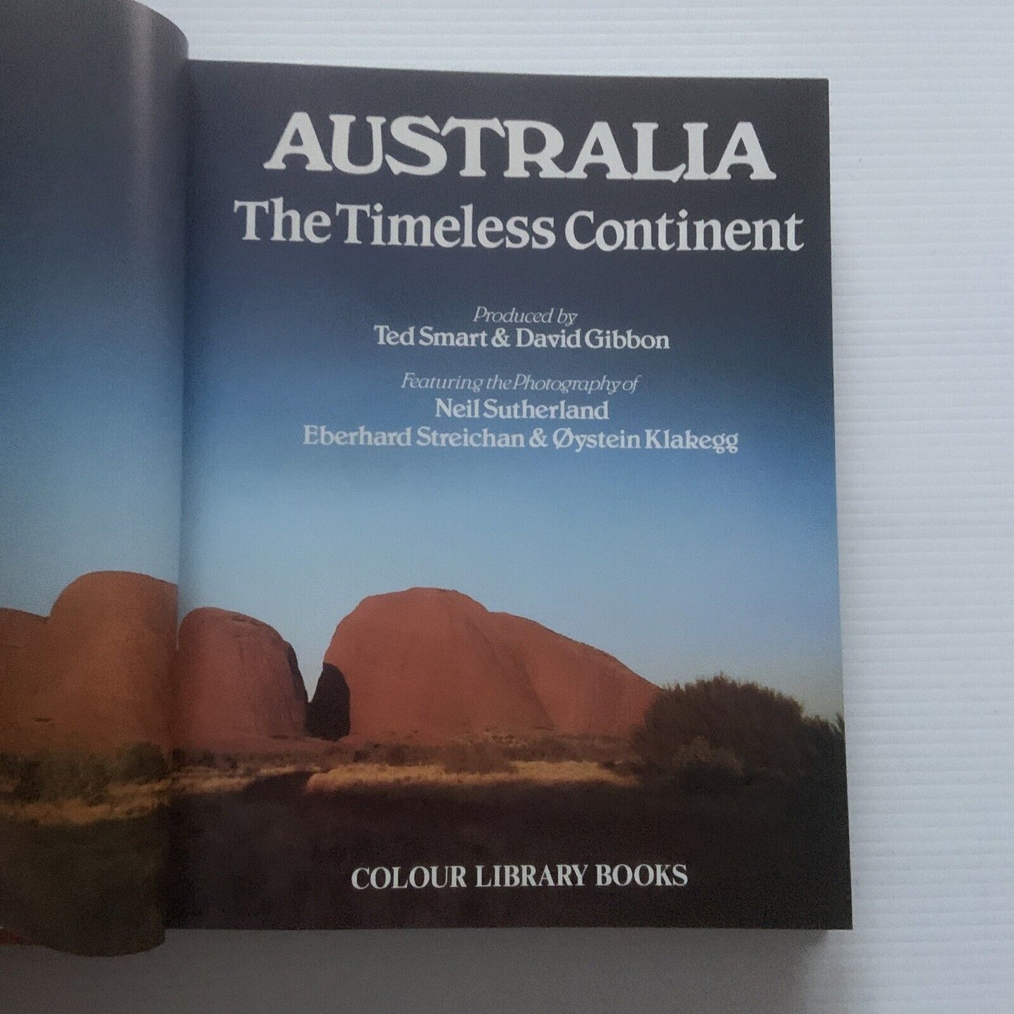HC Book AUSTRALIA THE TIMELESS CONTINENT  Photography  Towns Photos Coffee Table