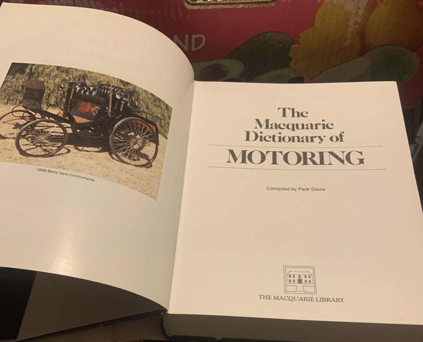 HC The Macquarie DICTIONARY of Motoring Pedr Davis Thick DJ Glossy Car Pics 1986