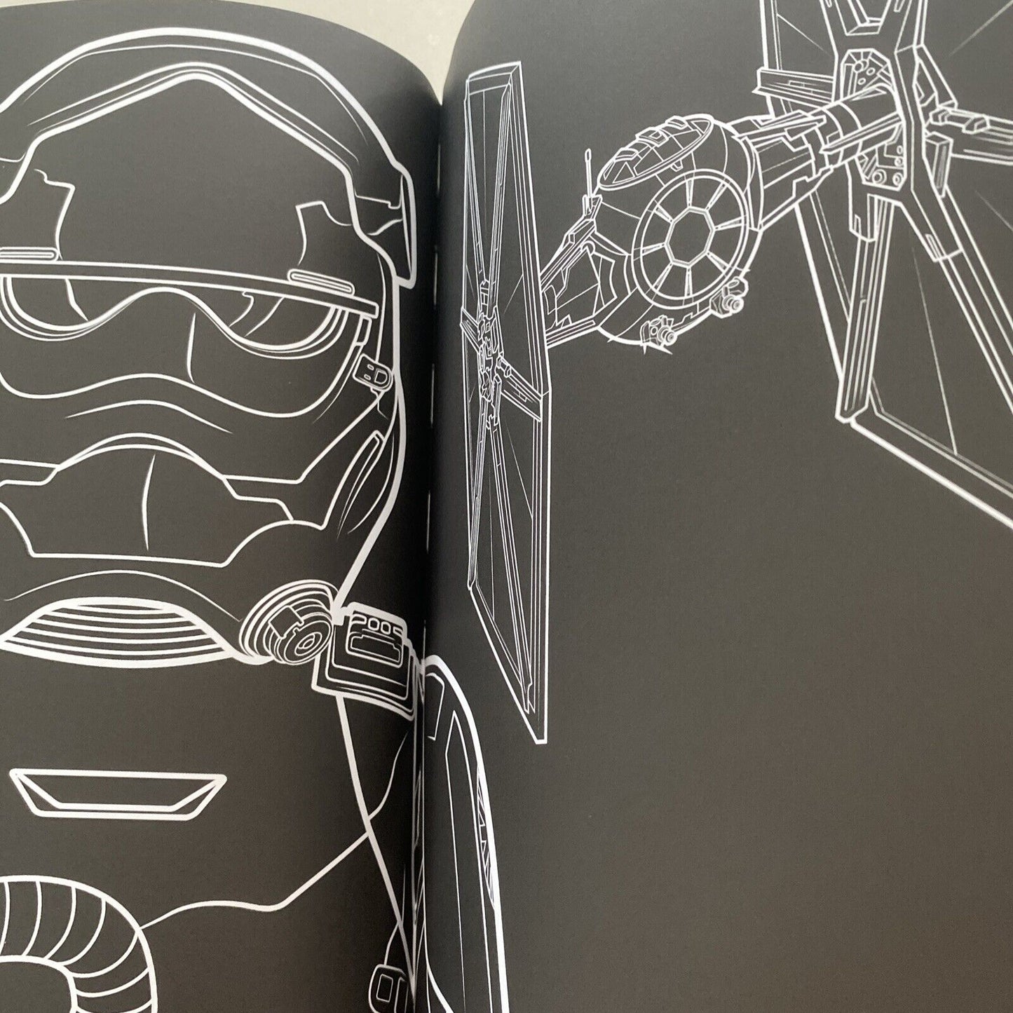STAR WARS The Dark Side and the Light Side Colouring Book PB 2015 3 Are Coloured