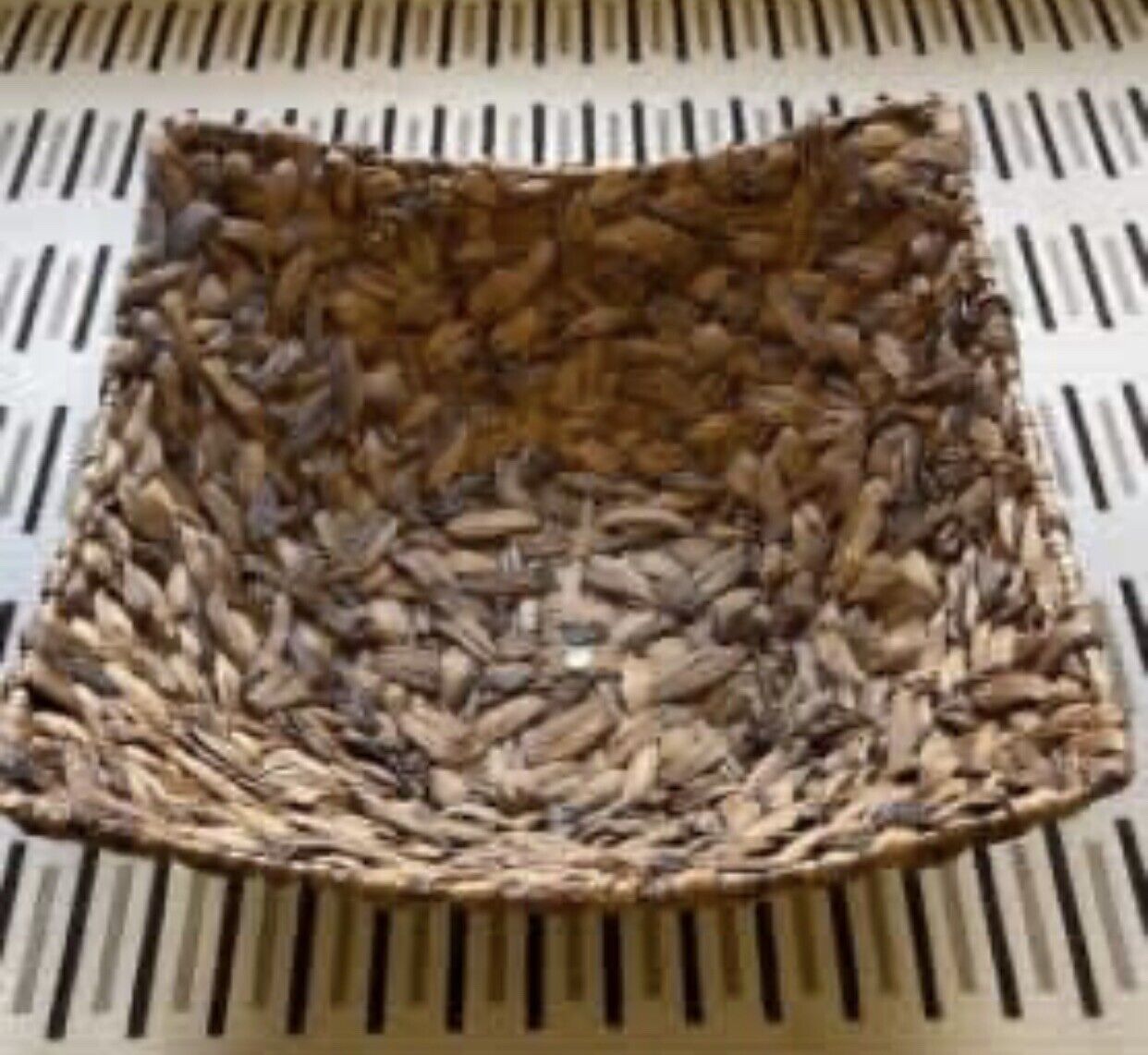 37cm Basket Square Hyacinth Natural Woven Straw Fruit Bowl AE166