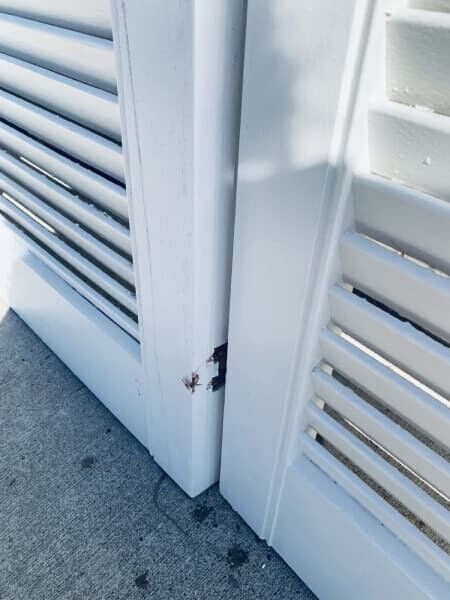 2x Rustic French Louvre Door 2350x720mm White acrylic crystal knobs 2 Pair Avail