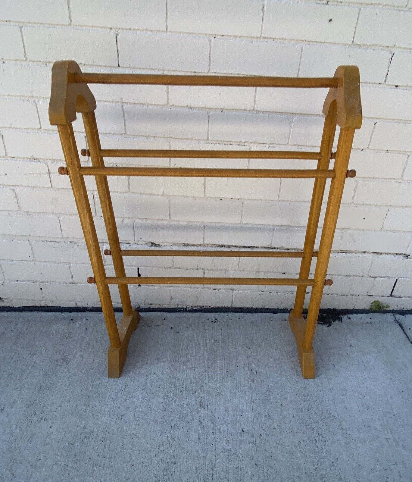 Wooden Towel Rail 5 Rung Ochre Stain Stand Rack Bathroom Bedroom Clothes Sheets
