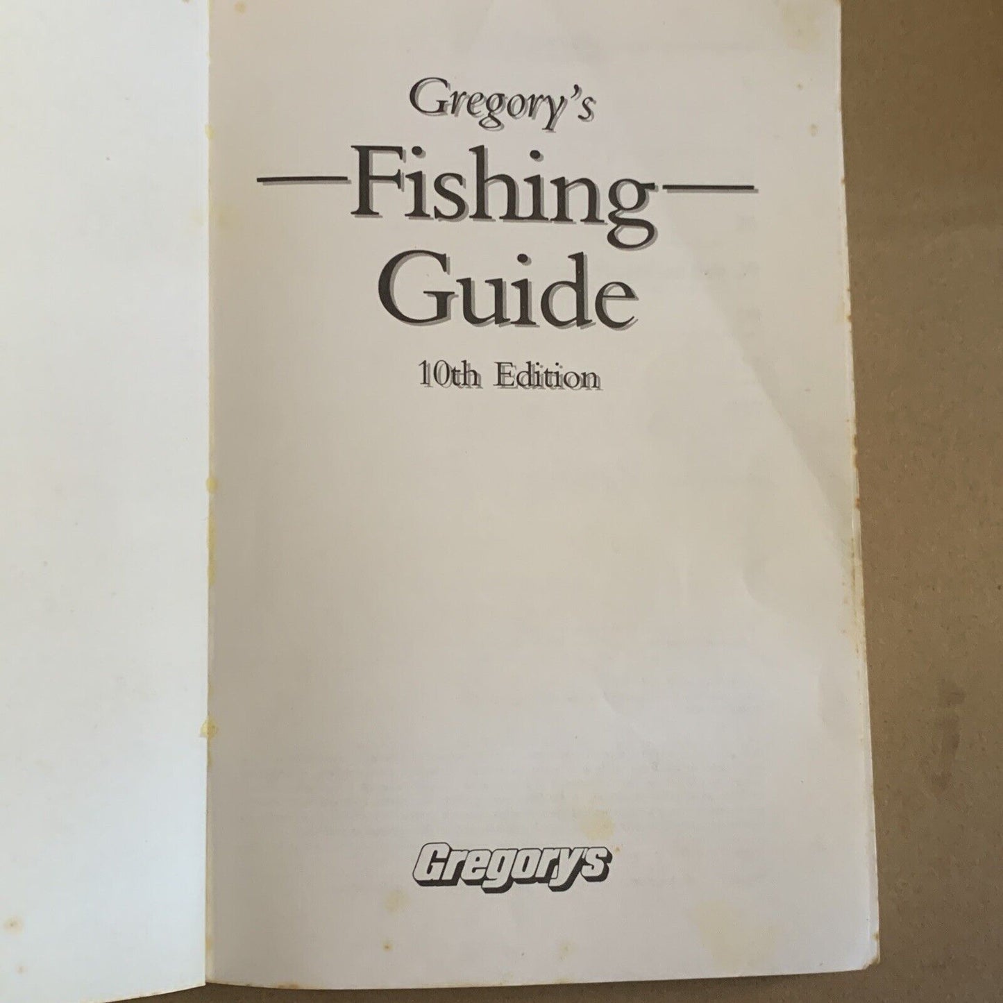 PB Book GREGORYS FISHING GUIDE BOOK 10th  1982 Foxing Illustrated Fish Catalogue
