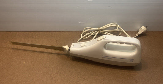 Electric Knife KITCHEN MASTER Carver  Working No Box Has Blade Cover CHRISTMAS