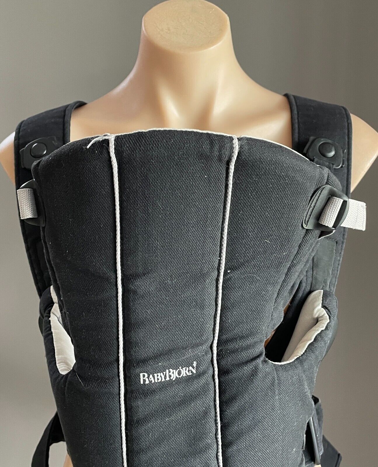 BABY BJORN Baby Carrier Black Grey Trim Maximum Length 74cm Maximum Weight 12kgs