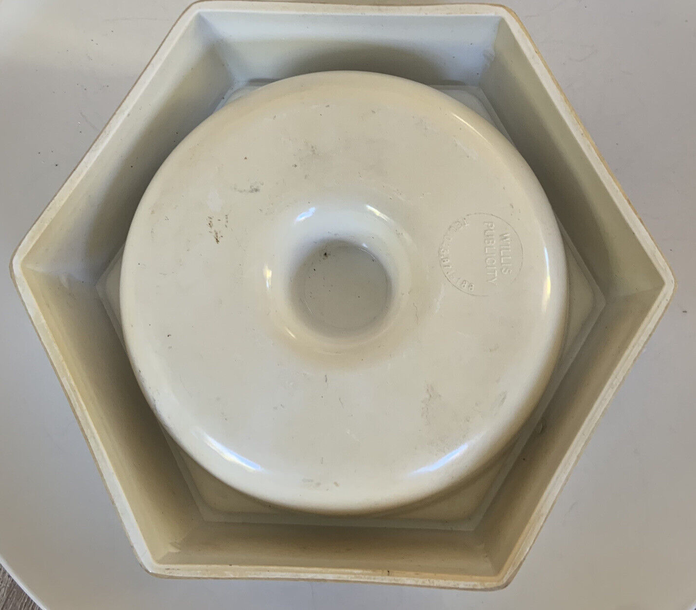 Ashtray ROTHMANS Melamine Formica “The Best Tobacco Money Can Buy” Logo Vintage