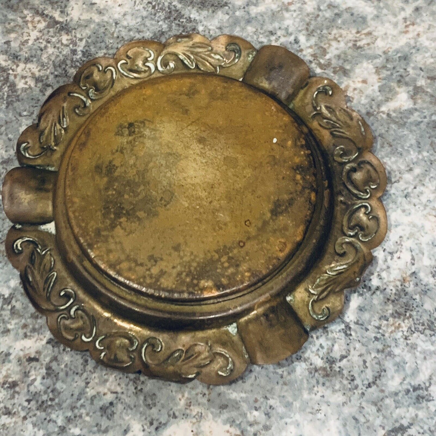 ASHTRAY Sutton Garden & Co Dry Gin Finsbury Sq England Pressed Brass Vintage