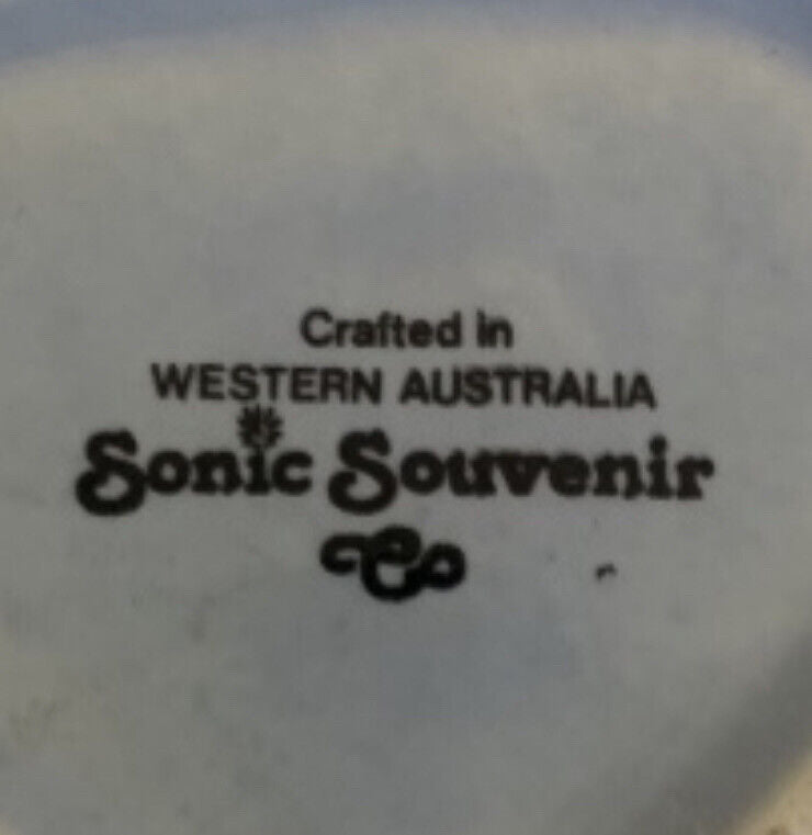 ASHTRAY DARWIN NT Pin Dish Crocodile Sonic Heart Ceramic Embossed Souvenir VTG