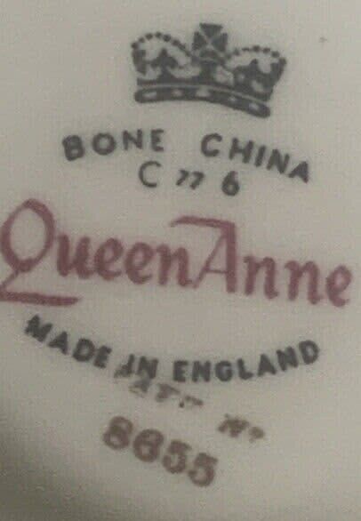 QUEEN ANNE 8655 Bone China TEA SET 19 Piece Made In  England 1 Cup Missing