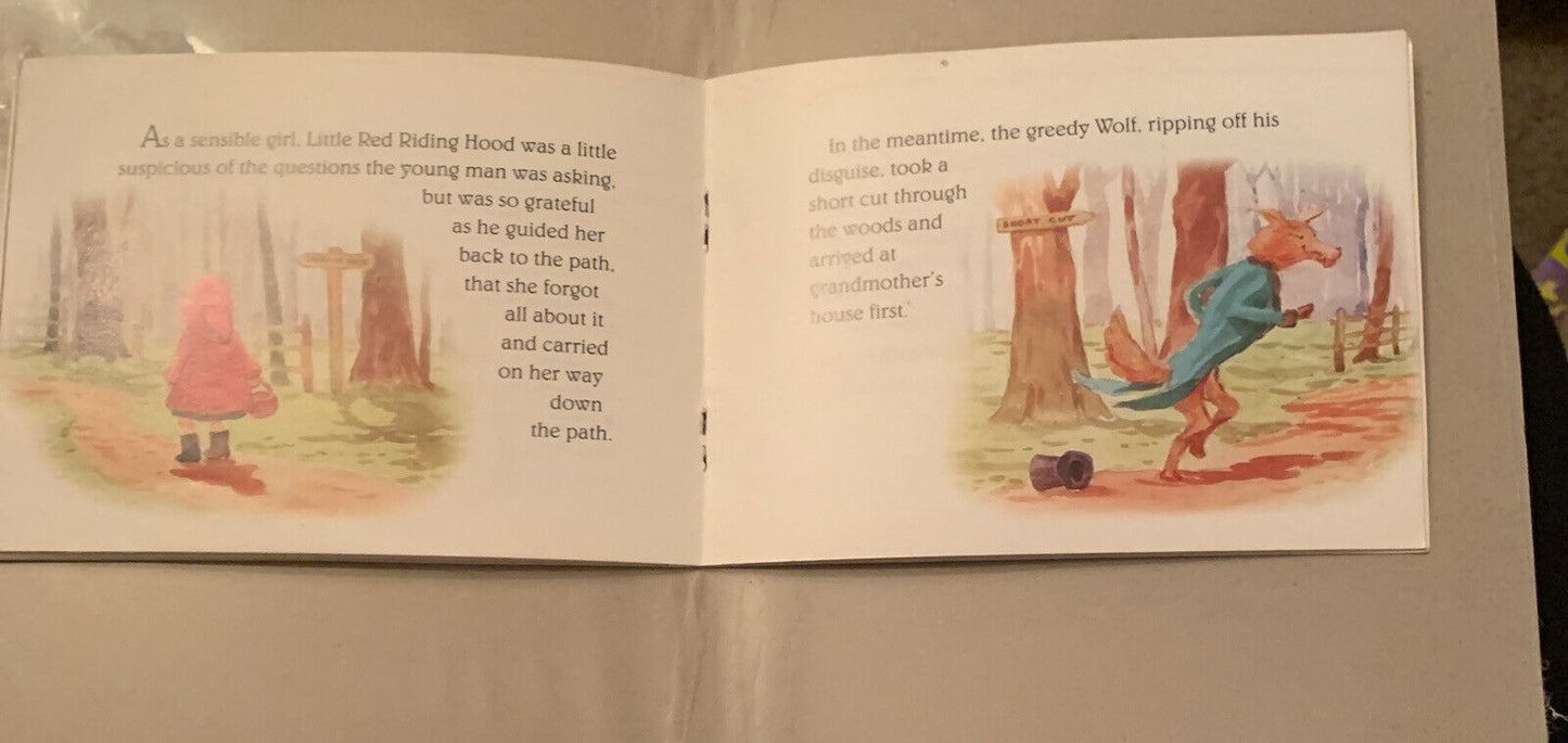 Little Red Riding Hood Retold By Elaine Watson illustrations Mike Clark Small PB
