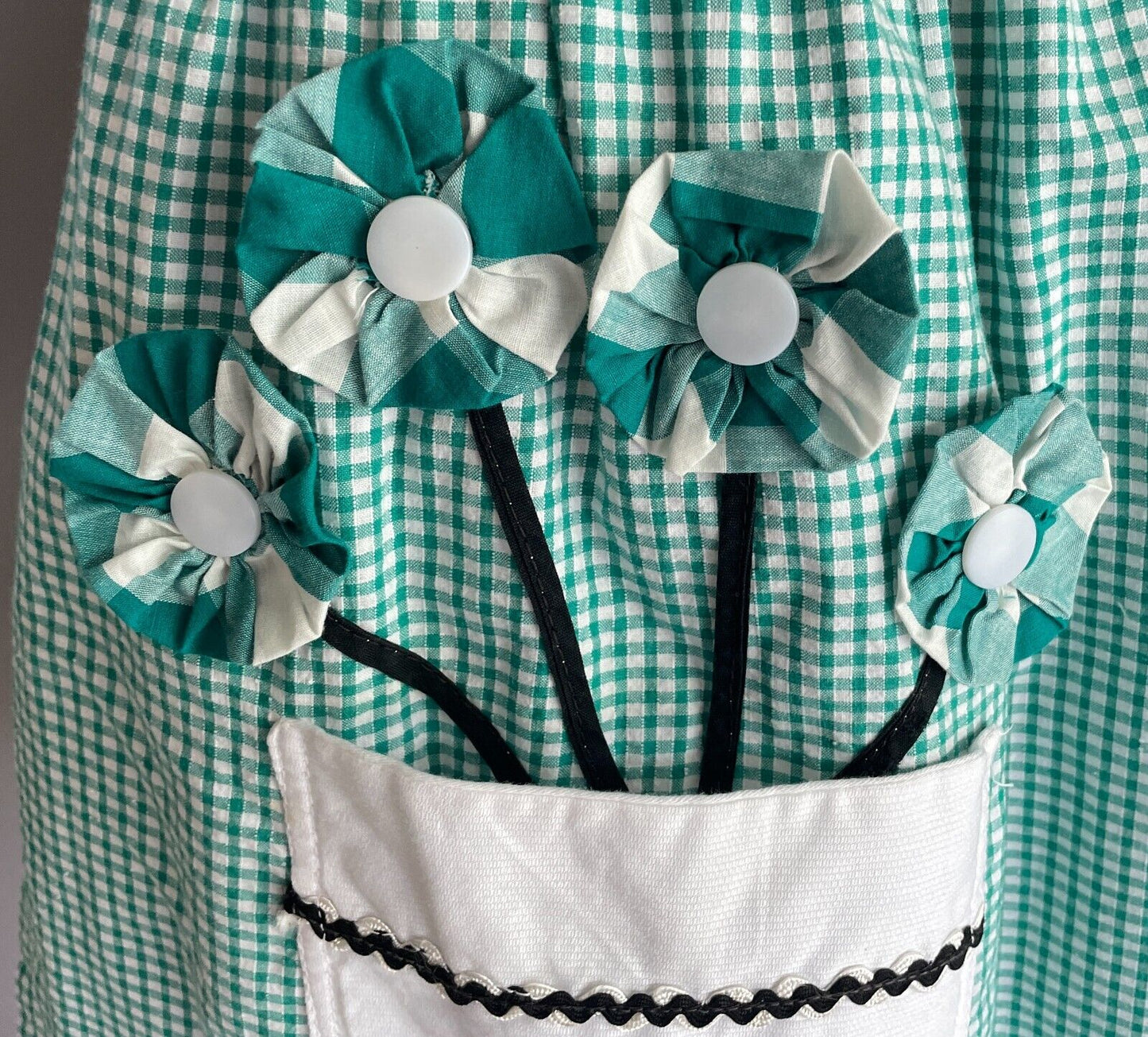 Vintage Kitchen Apron Green & White Gingham Flower Pot Pocket Waist Tie Sz 10 12