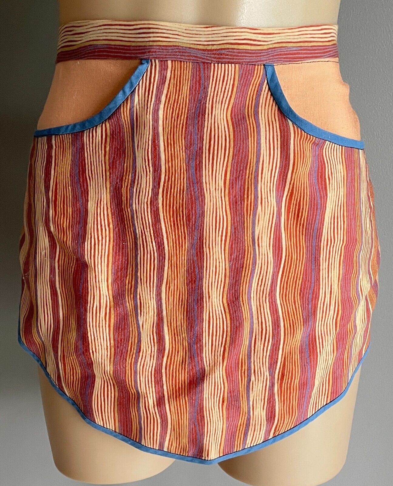 HALF APRON 1970's Waist Tie Orange Blue Stripe Full Pouch Pockets Sz 10 Vintage