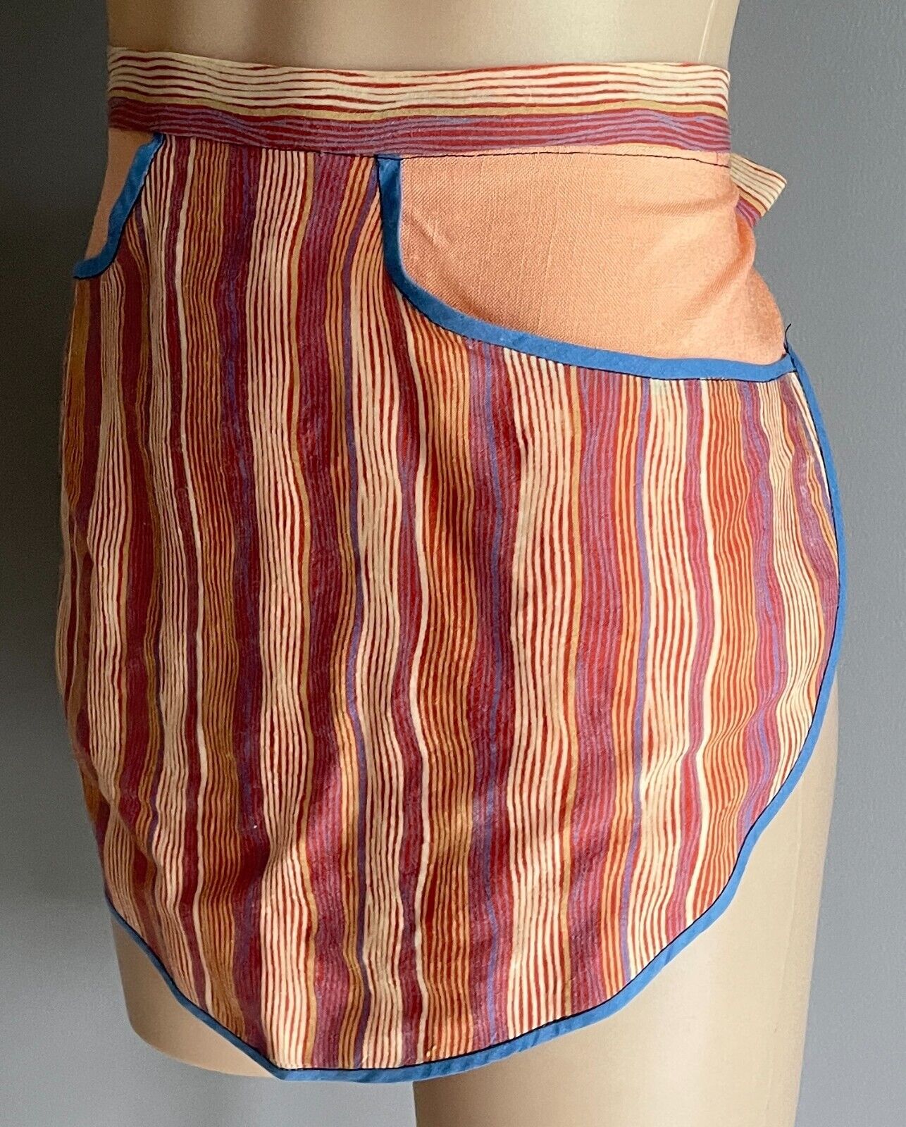 HALF APRON 1970's Waist Tie Orange Blue Stripe Full Pouch Pockets Sz 10 Vintage