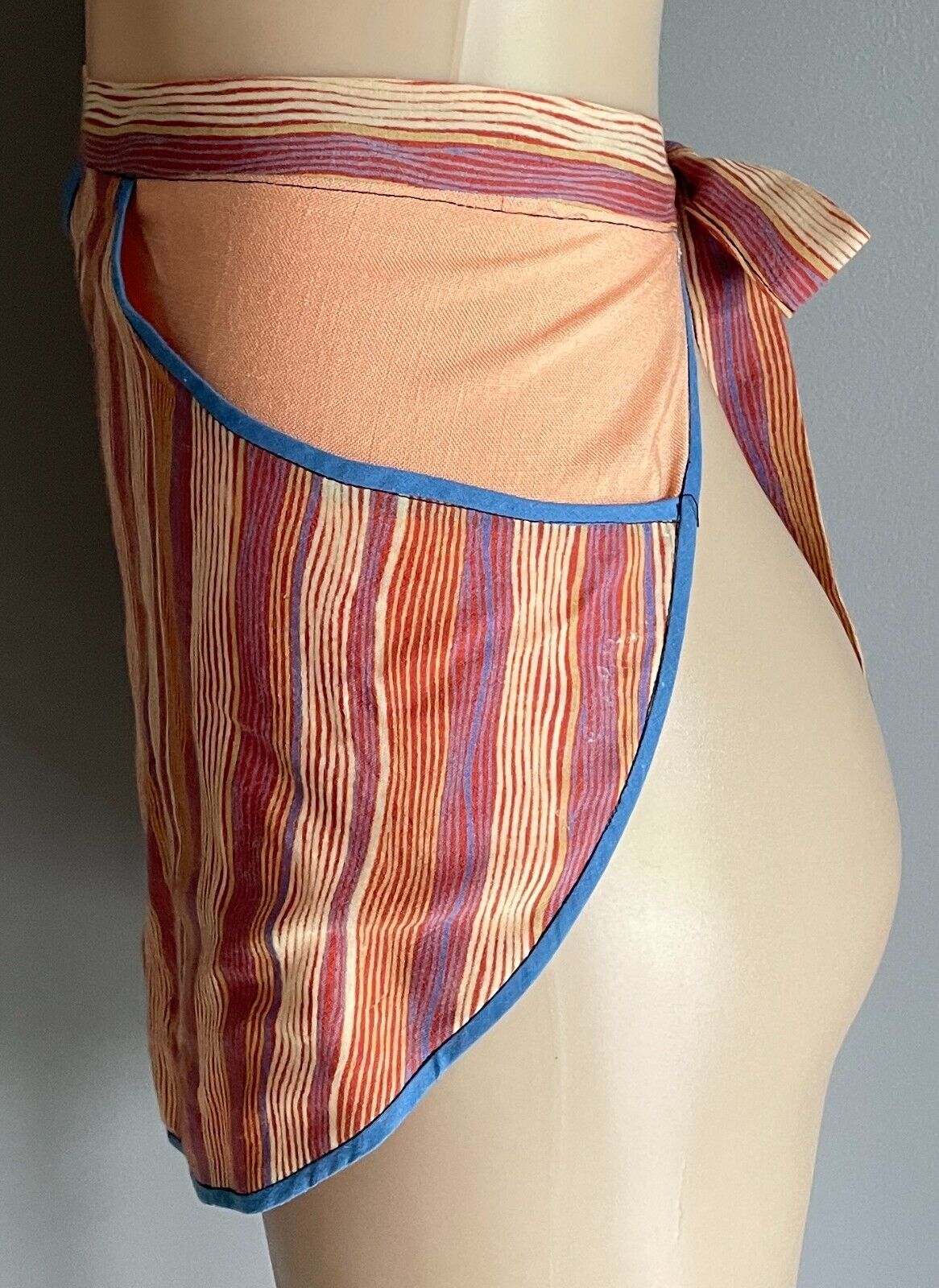 HALF APRON 1970's Waist Tie Orange Blue Stripe Full Pouch Pockets Sz 10 Vintage