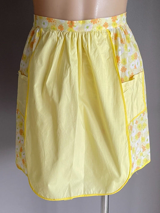 HALF APRON Vintage 1960's Waist Tie Yellow Floral Loose front panel Size 10 NEW
