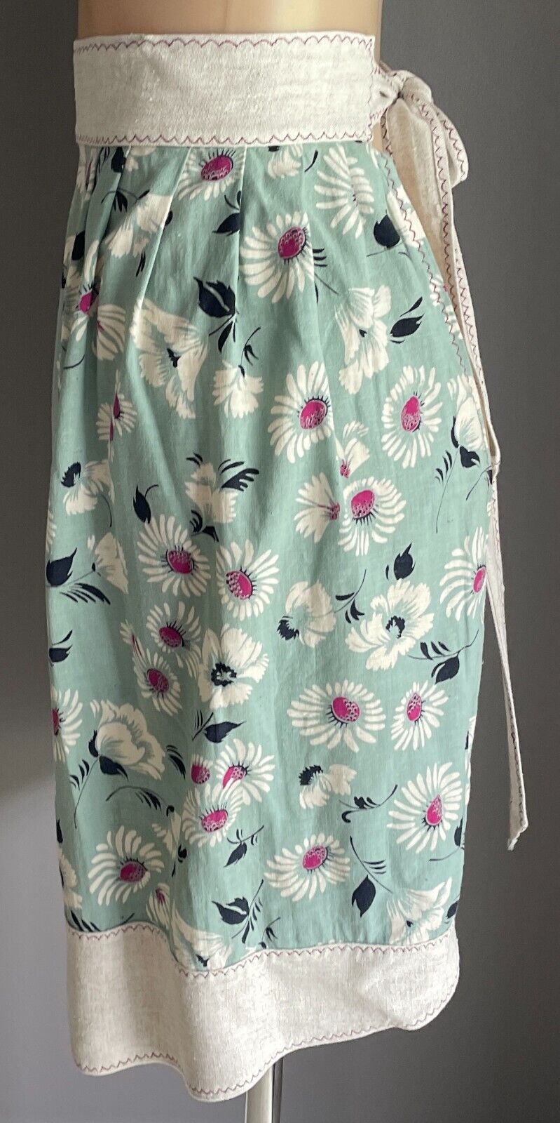 HALF APRON Vintage Handmade Sage Green Flora Print Beige Trim Waist Tie Sz 12 20