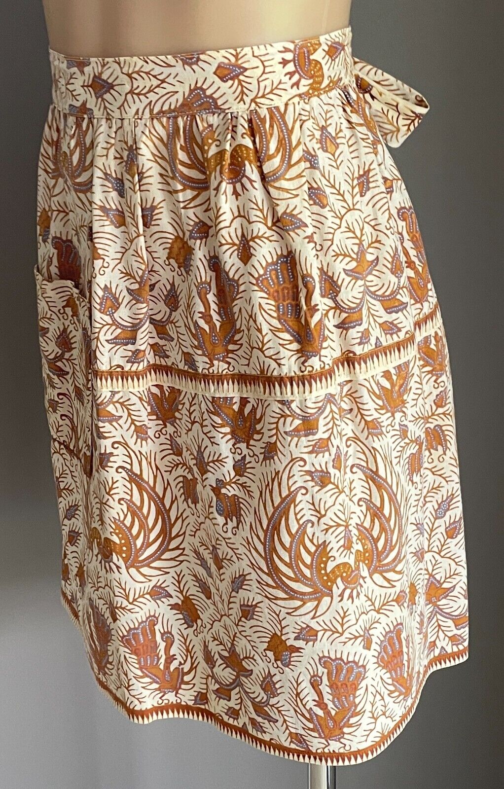 Vintage Kitchen Apron  1970’s Brown  Mauve Print Handmade Waist Tie Size 8  14