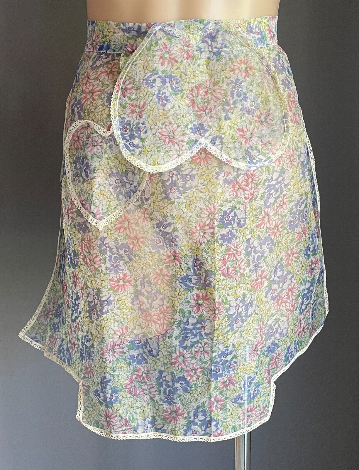 Vintage Kitchen 1940's Pastel Voile Floral Print Lace Trim Waist Tie Sz 8 12 NEW