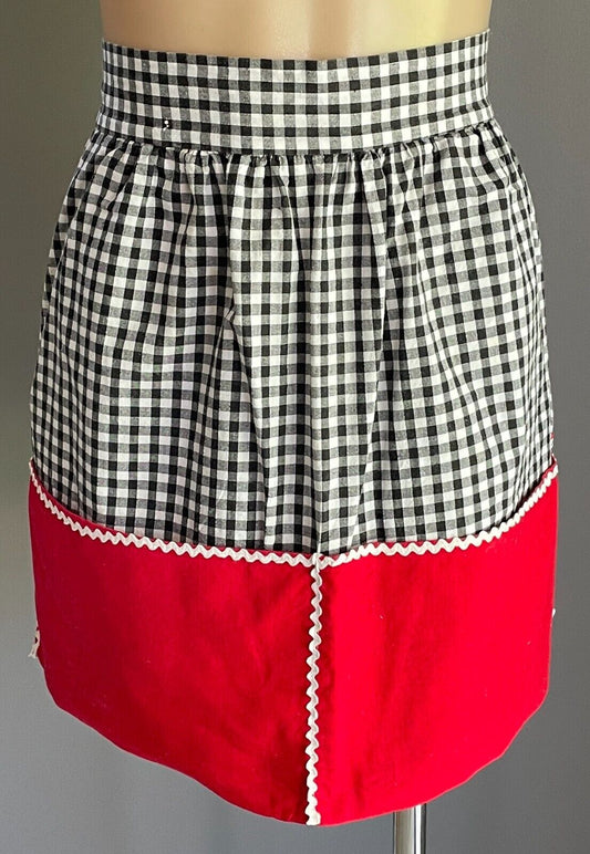 Vintage Kitchen Apron Black White Gingham Red Trim Pouch Pocket Waist Tie 8  12