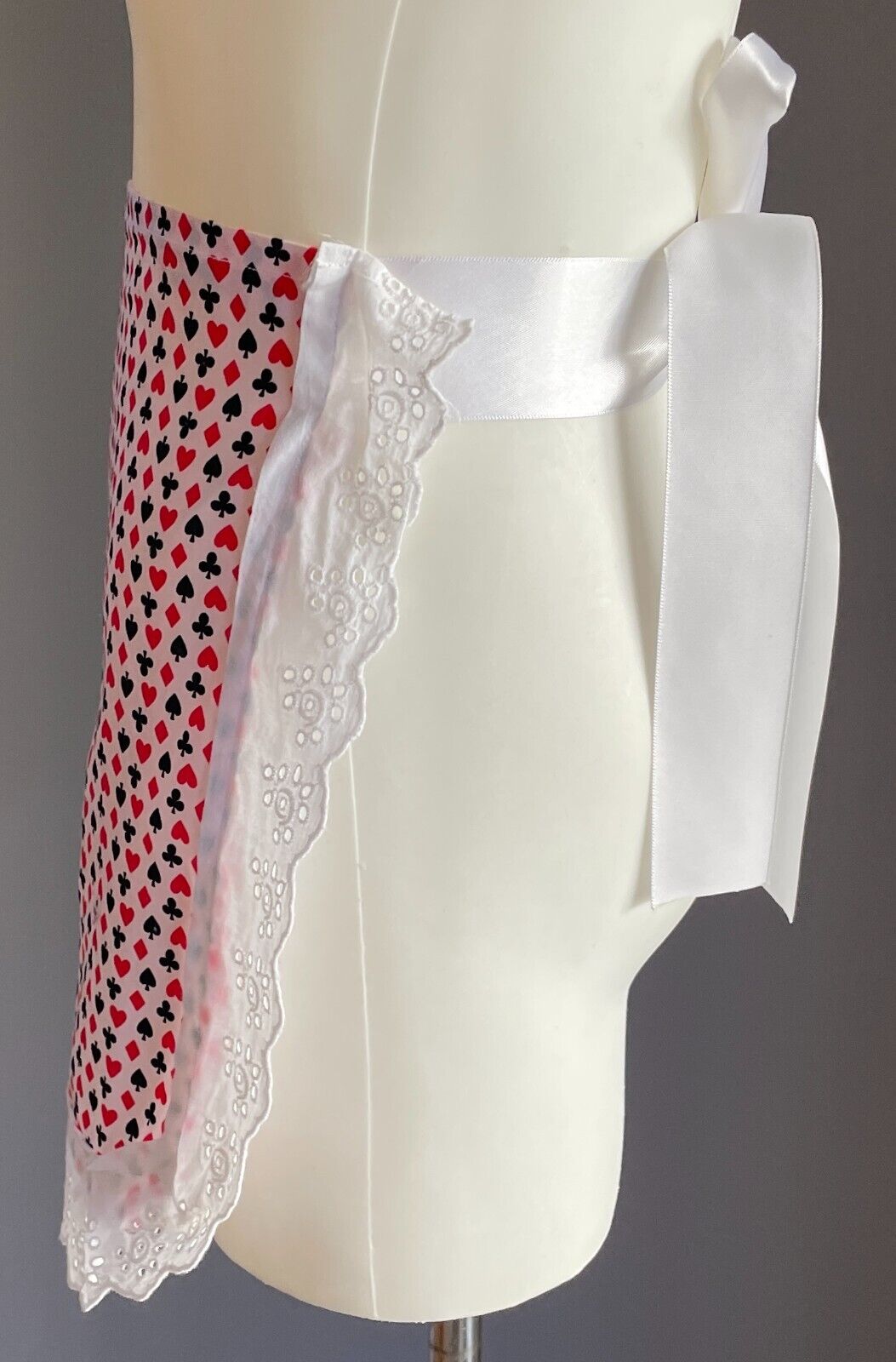 HALF APRON 1950's Look Small Card Deck Suit Print Ribbon Tie Sz 8 NEW NOS Vtg