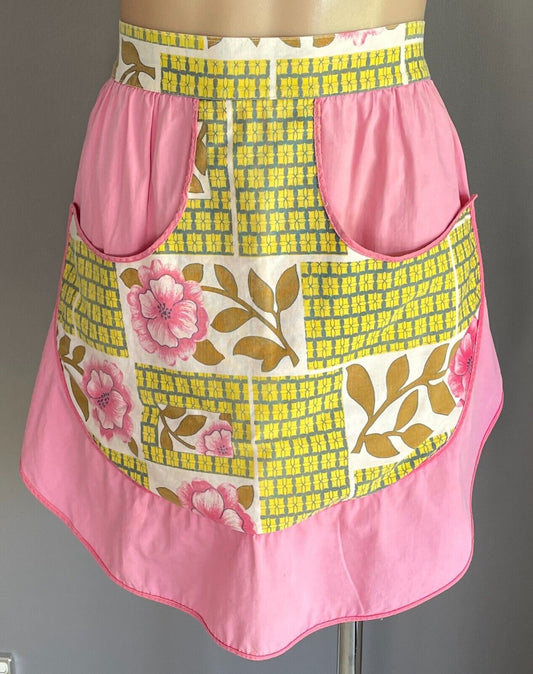 HALF APRON Vintage Cotton Pink with Contrasting Floral Fabric Size 8 - 10