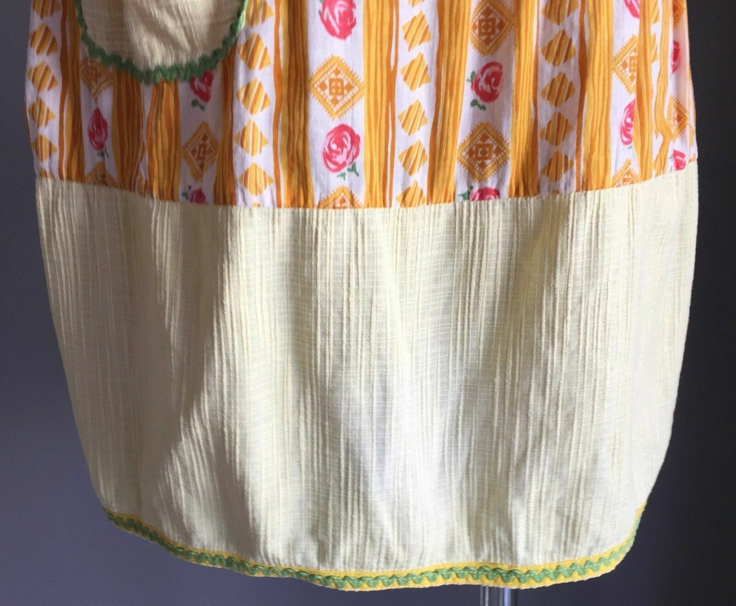 HALF APRON Vintage Yellow Brown Pink Rose Handmade Waist Tie Size 10 1950's 60's