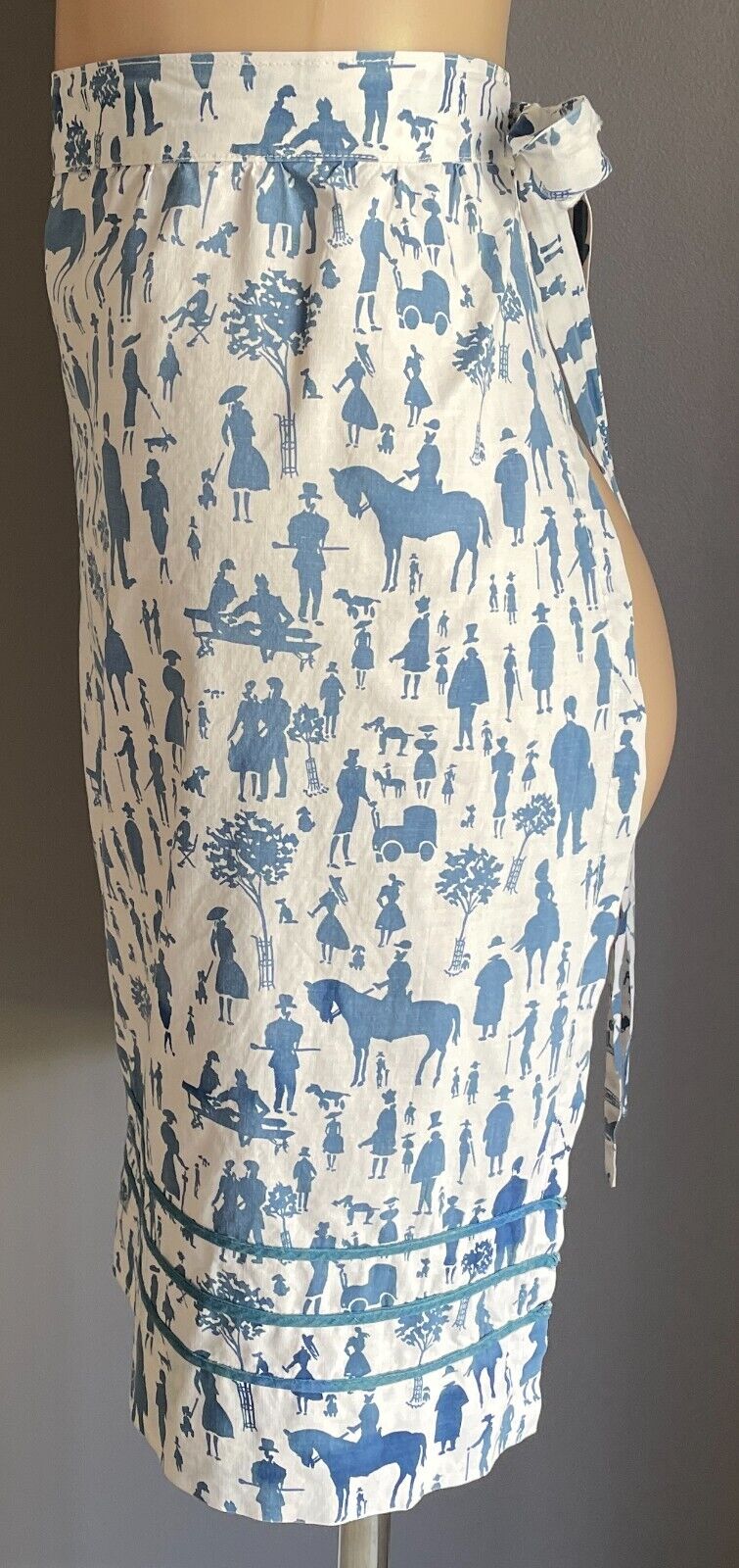 HALF APRON Vintage 1950's White Blue "People" Print Fabric Waist Tie Size 12  14
