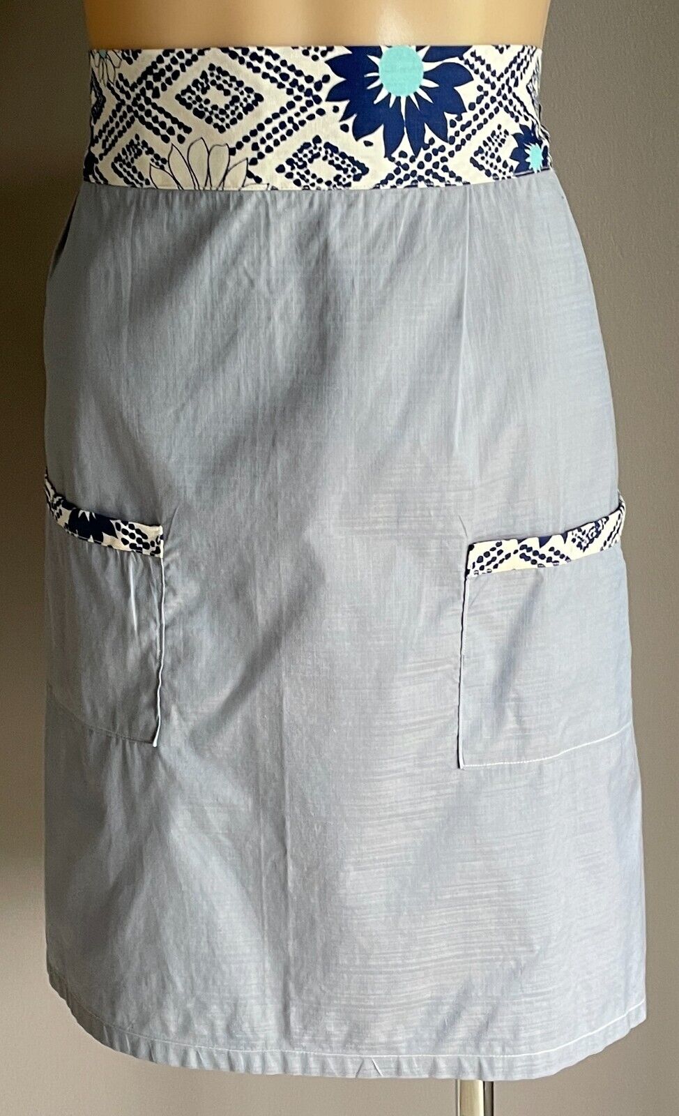 HALF APRON Vintage 1970's Blue White Cotton Waist Tie Sz 10 12 Housewife NEW NOS