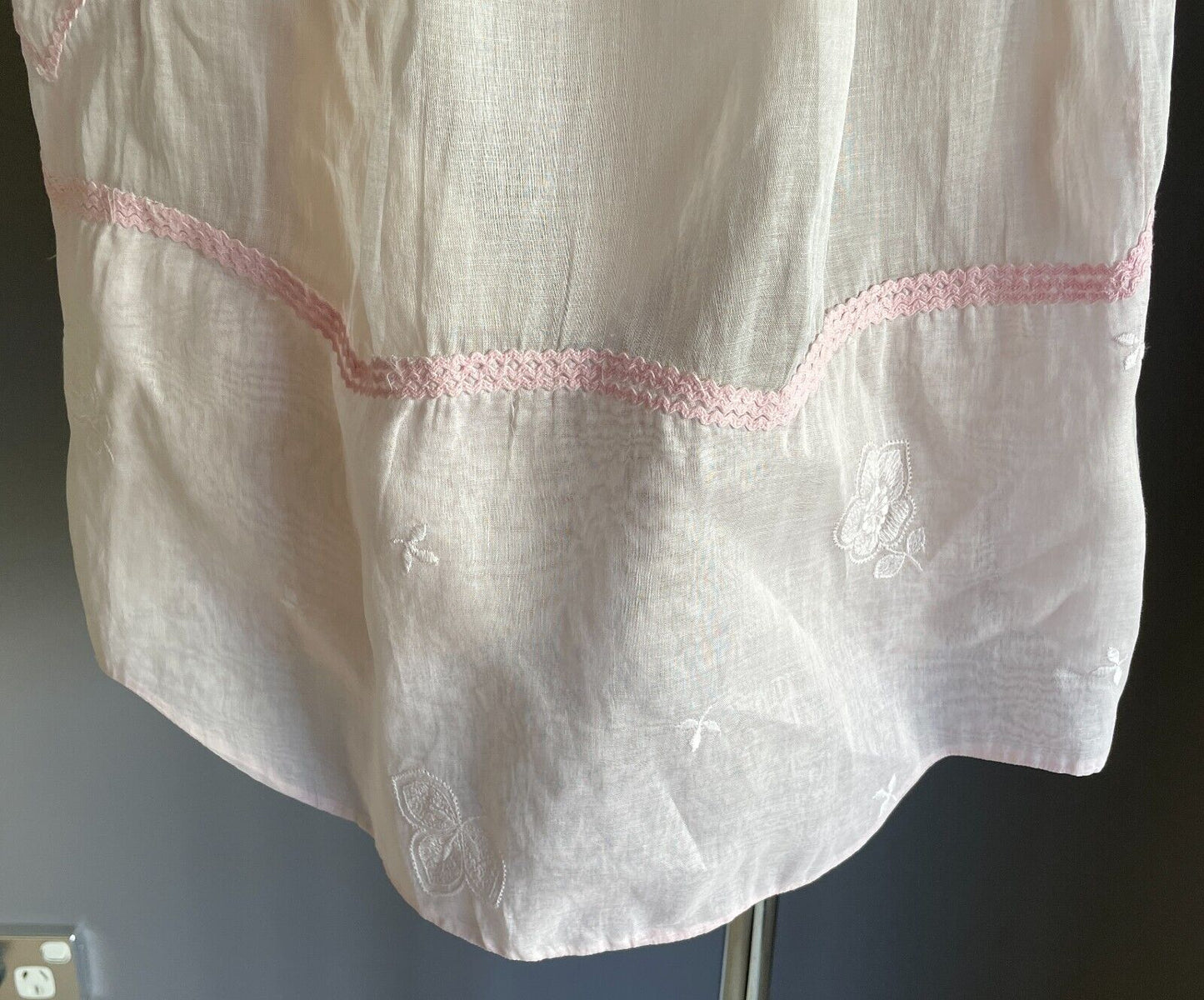 HALF APRON Vintage Baby Pink Waist Tie Floral Print Heart Pocket Sz 8 10 12