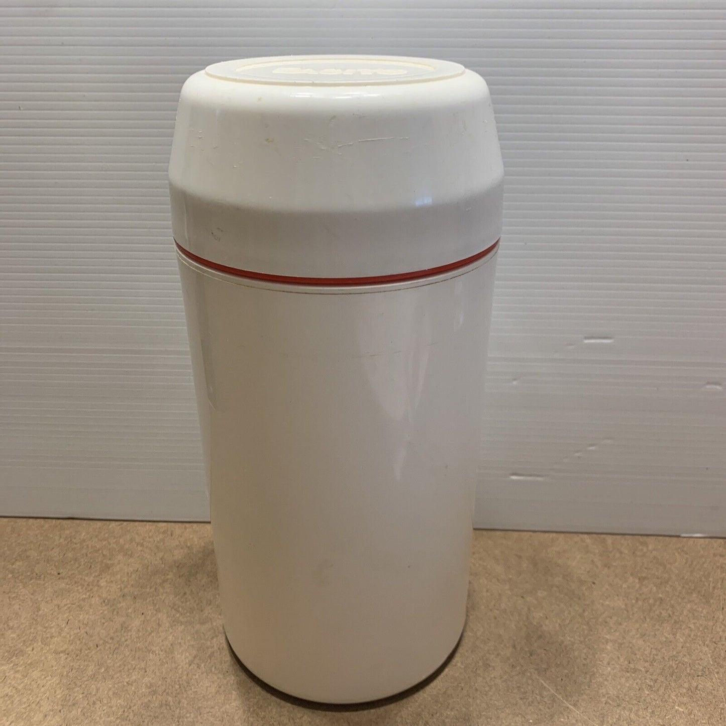 EASIYO YOGURT MAKER White Container W Lid & Red Insert Yoghurt