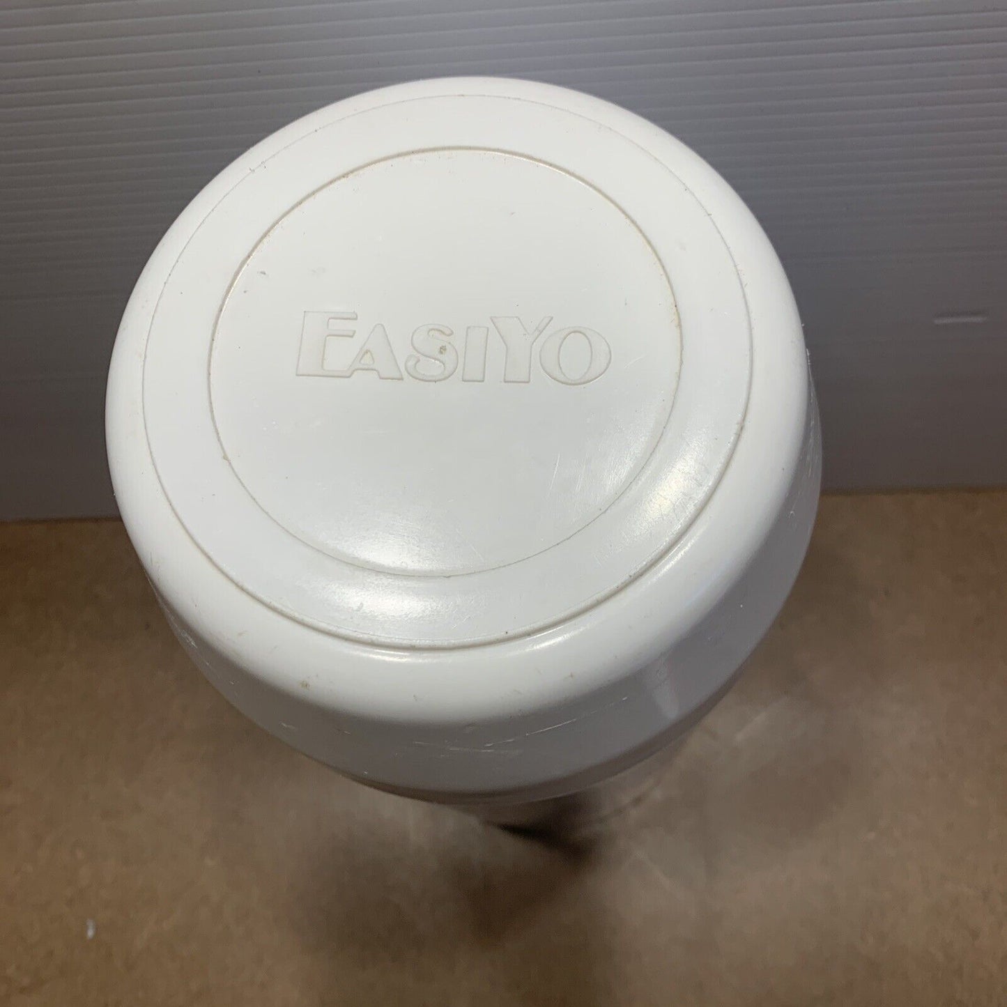 EASIYO YOGURT MAKER White Container W Lid & Red Insert Yoghurt