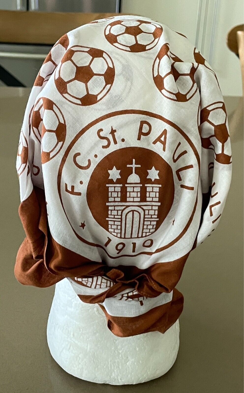 FC ST PAULI 1910 BBandana rown and White Print Square Soccer Football Unisex