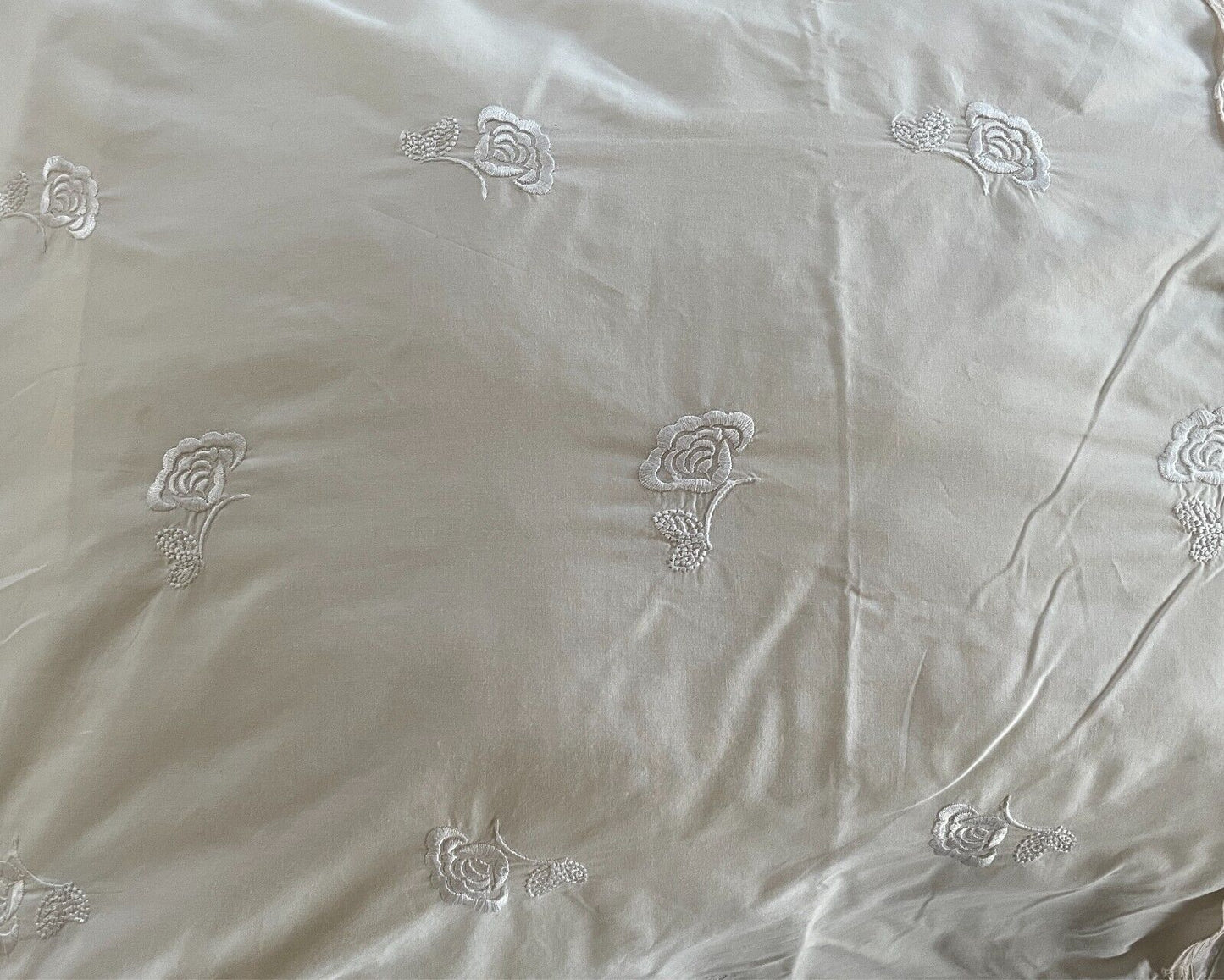 1 x Vintage White Beige Pillowcase Embroidered Cut Lace Detailing 50x67cm 1970s