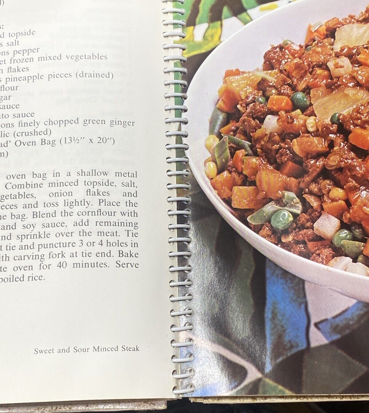 The OVEN BAG Cookbook Glad Products Spiral Bound HC 1973 Recipes