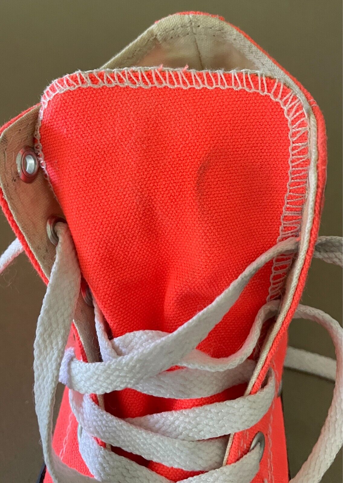 CONVERSE CHUCK TAYLOR Neon Orange Hi Top Sneakers Size 2/UK1.5/EUR 33.5/CM 20.5