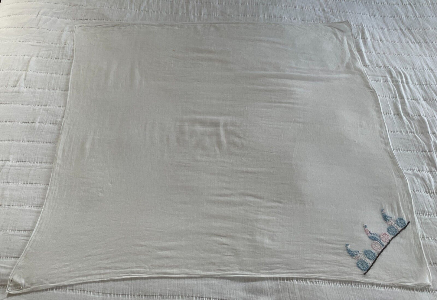 BABY WRAP White Muslin Hand Embroidered Bicycle Riders Motif 95 x 86cm Vintage