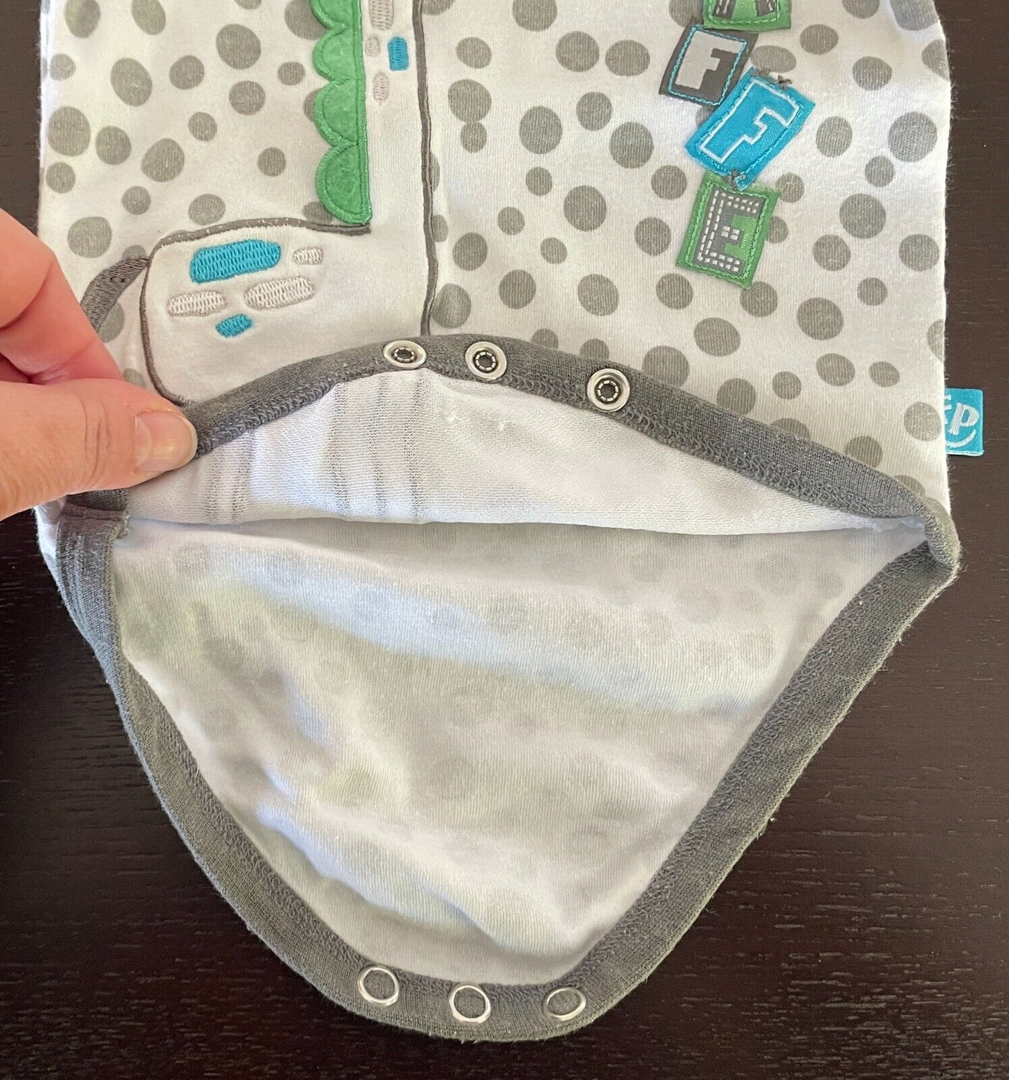 Baby One Piece Romper Grey & White Polka Dot Size 000 3 Mths Giraffe Block Motif