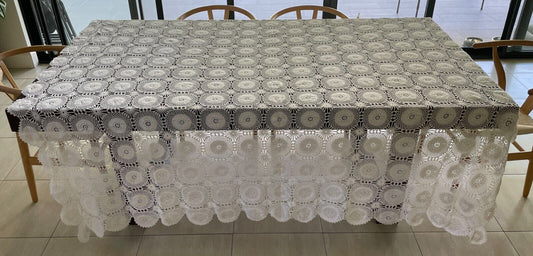 Crochet Lace TABLE CLOTH Bedspread 1970s White Cotton Large 254cm x 349cm