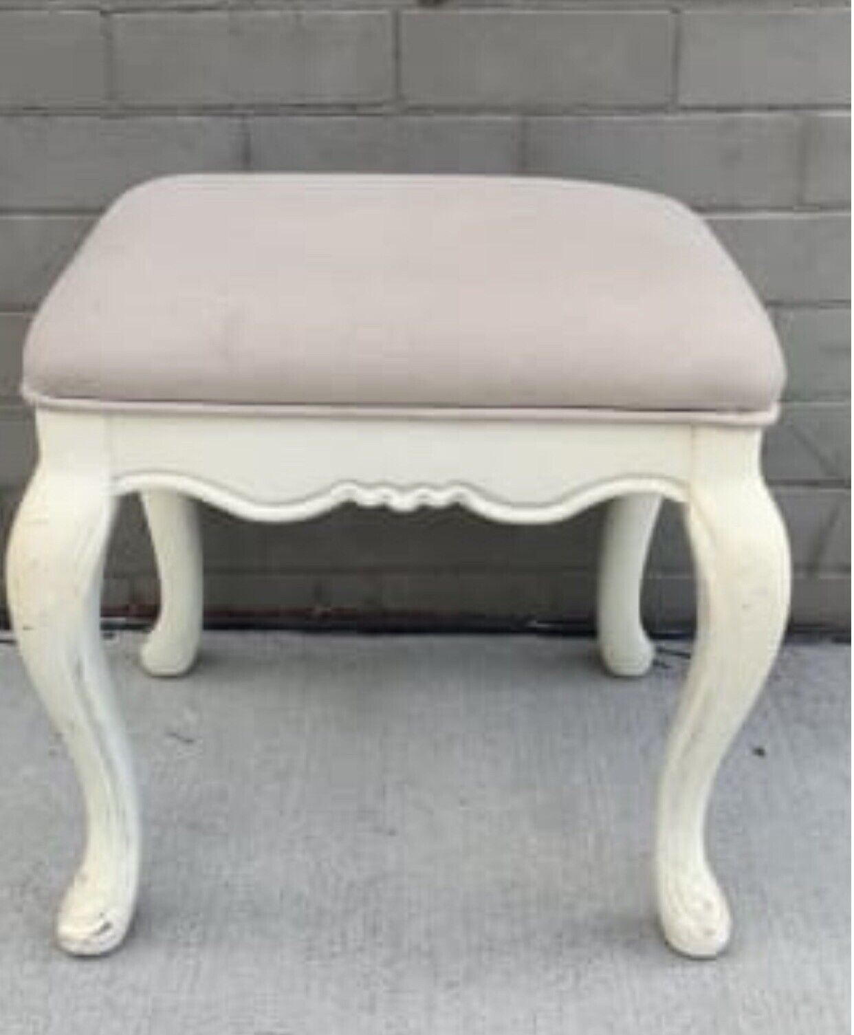 Vintage Dressing Table Stool Chair Spring Base Bedroom White Scroll Legs Rustic