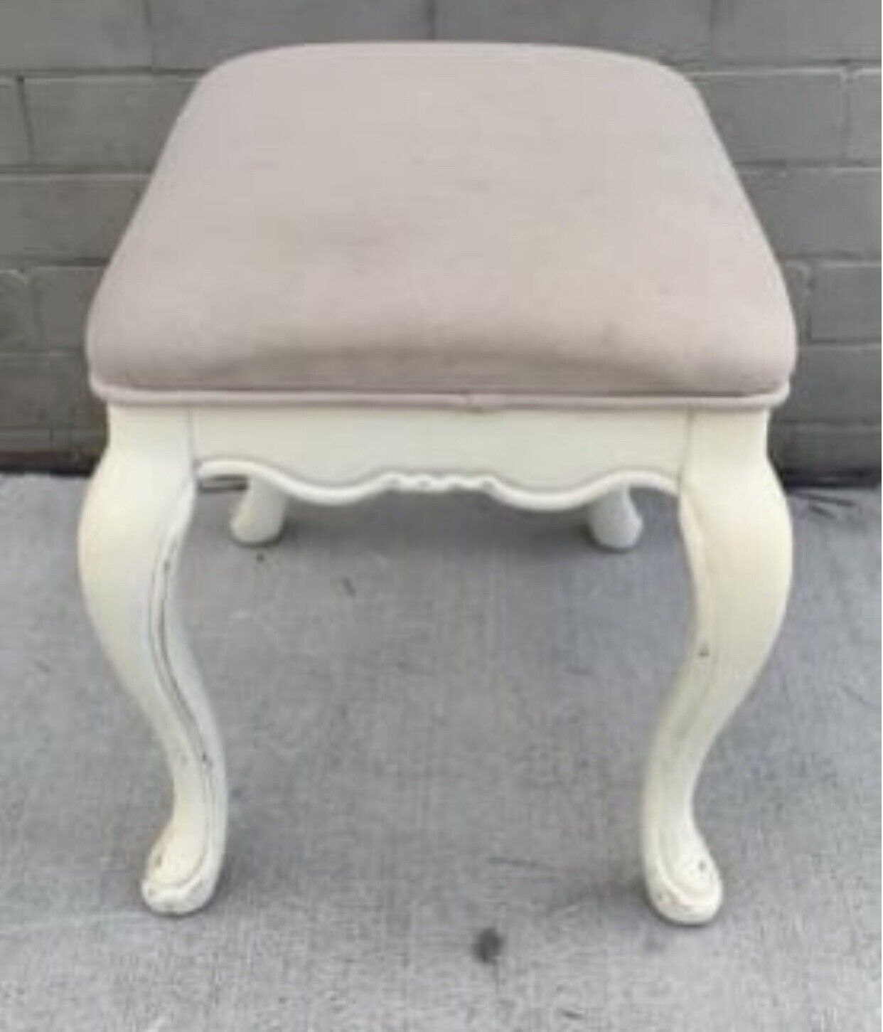 Vintage Dressing Table Stool Chair Spring Base Bedroom White Scroll Legs Rustic