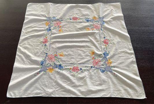 TABLE CLOTH 81 x 81cm Square White w Multicoloured Hand Embroidered Flowers