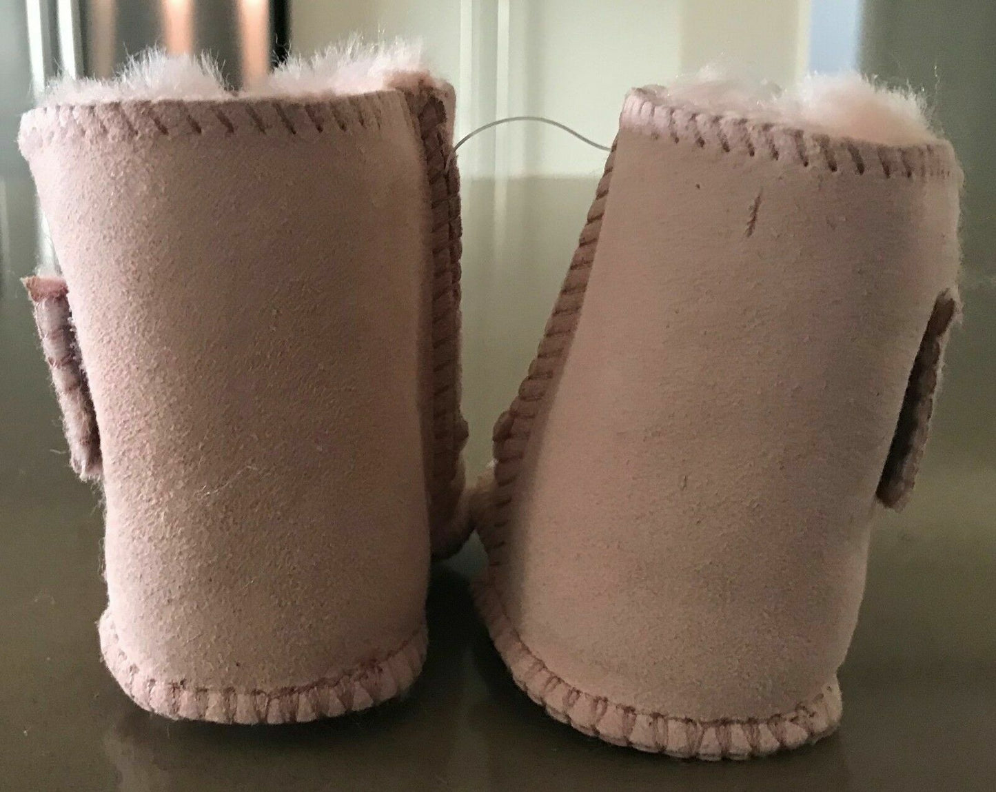 UGG AUSTRALIA “Ellie” Pink Sheepskin Soft Sole Booties Baby S 0 3 mth Boots NEW