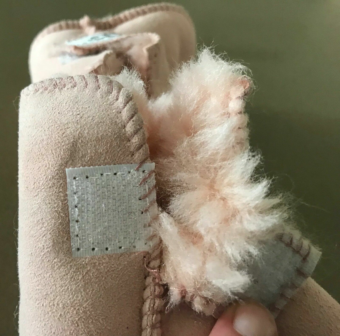 UGG AUSTRALIA “Ellie” Pink Sheepskin Soft Sole Booties Baby S 0 3 mth Boots NEW