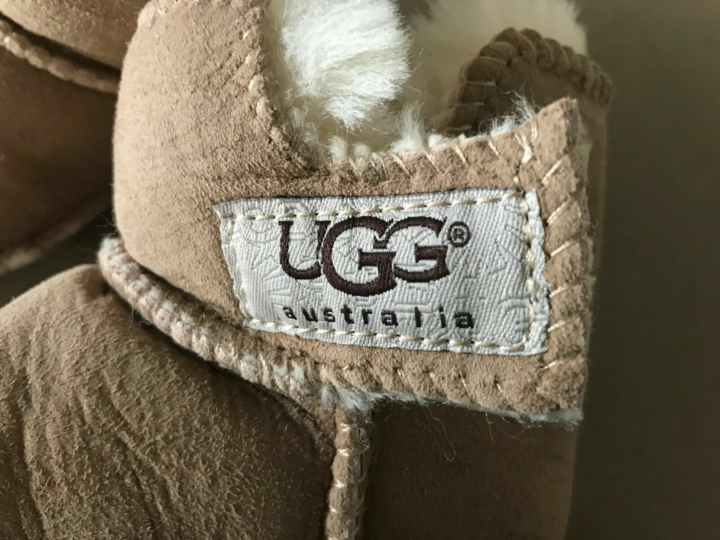 UGG AUSTRALIA “Ellie” Chestnut Sheepskin Soft Sole Booties Baby M 3 6 mths NEW