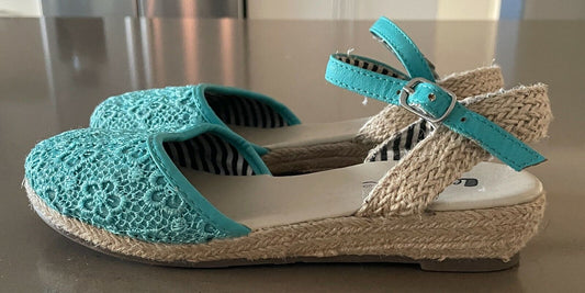 LEE COOPER Sandals Green Closed Toe Ankle Strap w Espadrille Wedge Girls Size 2