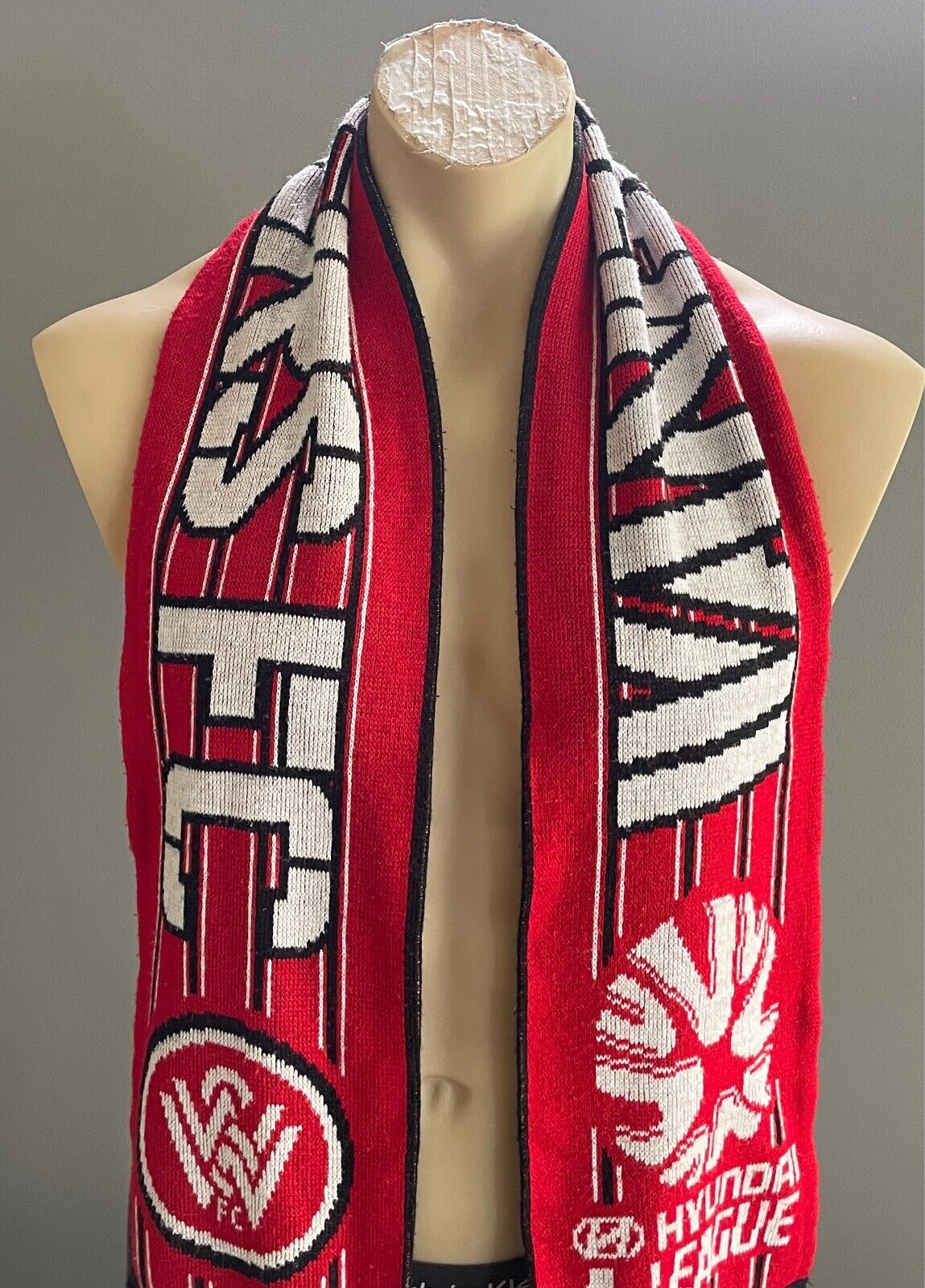 Fan Scarf WESTERN SYDNEY WANDERERS FC Knit Fringed Rectangle Football Soccer